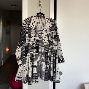 Sidestreet Boutique Lake Tahoe lightweight designer jacket w accented red trim